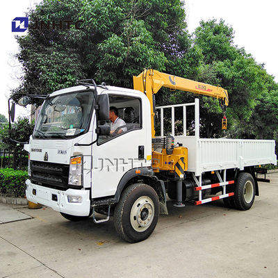 De Chinees Commerciële Vrachtwagens van de Vrachtwagen Speciale Lichte Plicht met 3 Ton van Van Cargo Crane