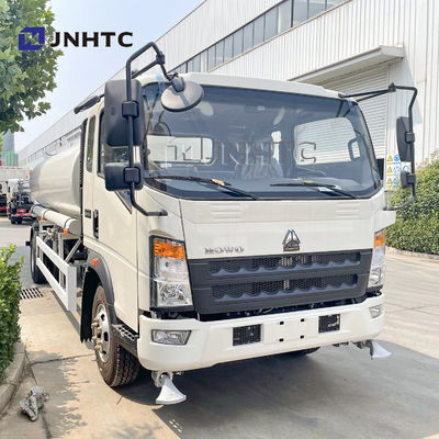 8000 Liter van de Plichts Commerciële Vrachtwagens van Howo de Lichte van de het Watersproeier Vrachtwagen