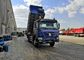 De blauwe Vrachtwagen van de de Kippers Op zwaar werk berekende Stortplaats van de 371 Paardmacht