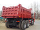 De rode Kipper van de de Stortplaatsvrachtwagen van Sinotruk 6x4 Rc Op zwaar werk berekende 60 Tonmijnbouw met Hova-Chassis